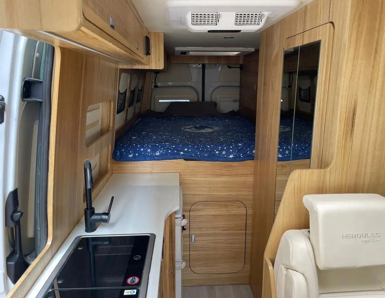 Mercedes-Benz Sprinter • 2019 • 156,000 km 12