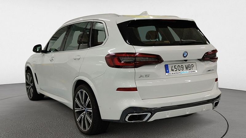 BMW X5 • 2022 • 14,035 km 2