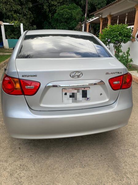 Hyundai Elantra • 2010 • 244,627 km 3