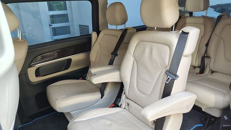 Mercedes-Benz 210 Van • 2018 • 115,422 km 11