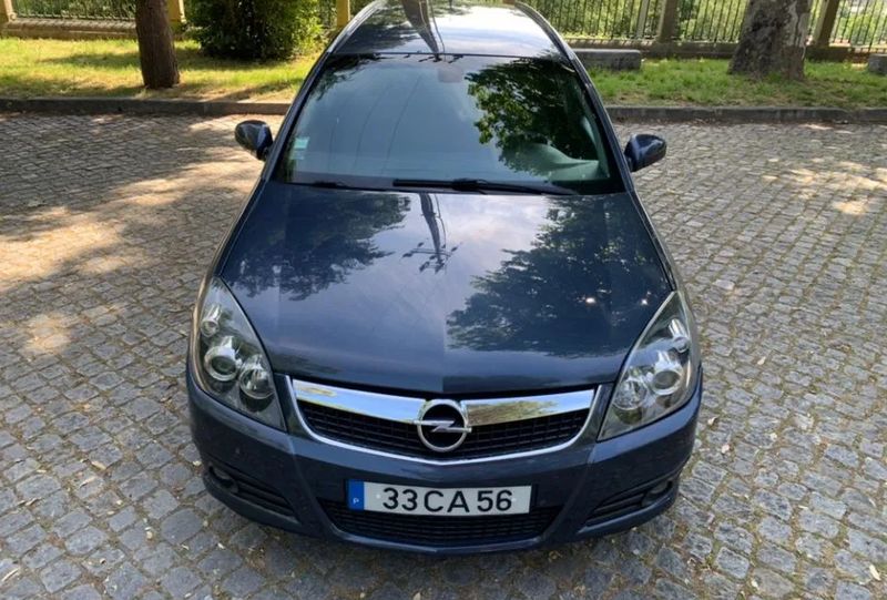 Opel Vectra • 2006 • 299,900 km 2
