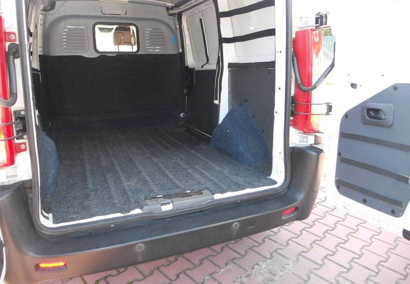 Peugeot 205 • 2014 • 170,000 km 4