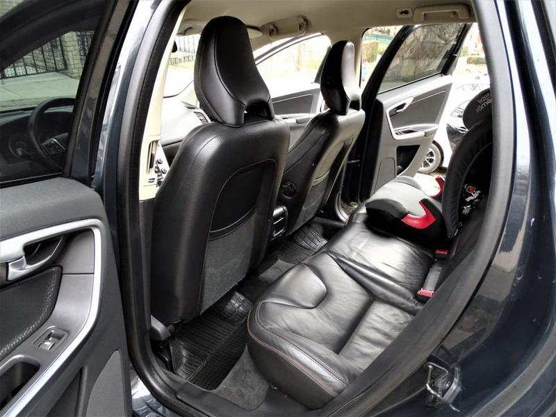 Volvo XC60 • 2010 • 172,864 km 3