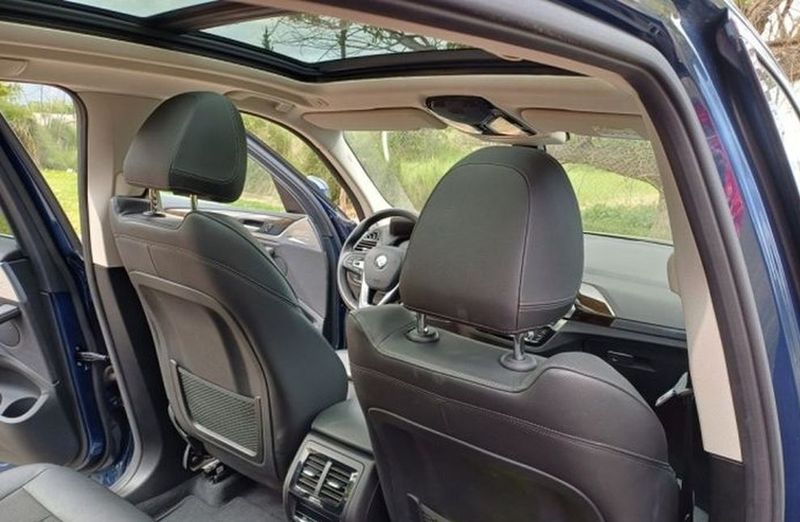 BMW X3 • 2018 • 74,000 km 4