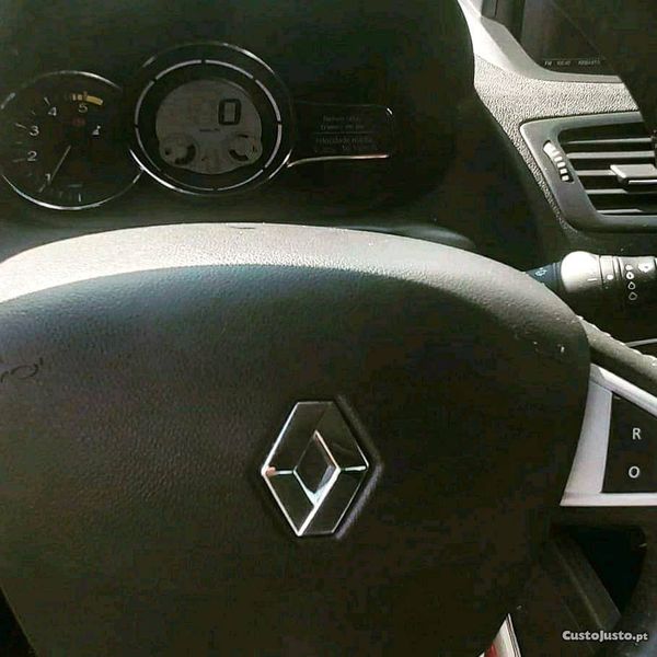 Renault Mégane • 2016 • 110,000 km 4