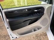 Dodge Grand Caravan • 2015 • 37,000 km 9