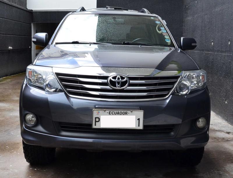 Toyota Fortuner • 2014 • 70,000 km 4