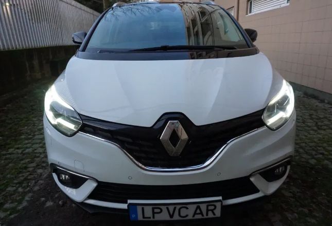 Renault Grand Scenic • 2017 • 93,000 km 2