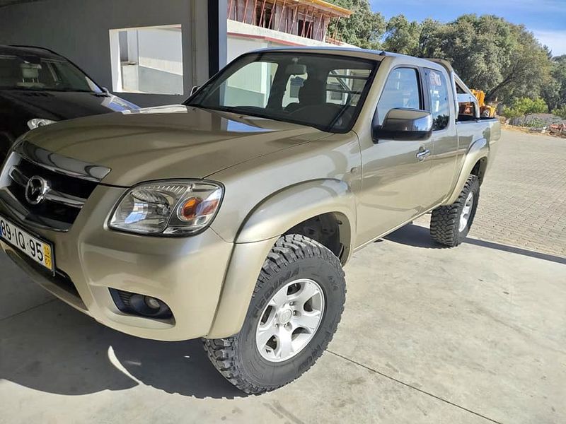 Mazda BT • 2010 • 344,000 km 1