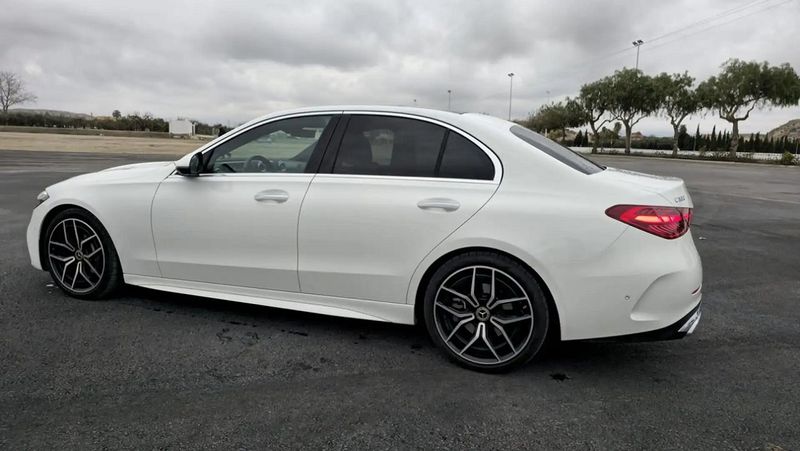 Mercedes-Benz C-Class • 2022 • 56,000 km 10