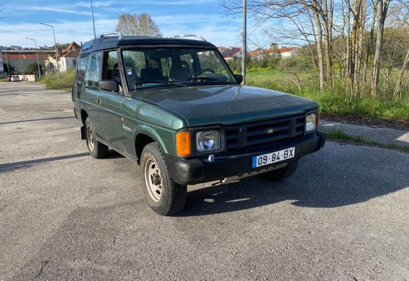 Land Rover Discovery • 1993 • 280,000 km 1