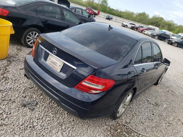 Mercedes-Benz C • 2012 • 9 km 6