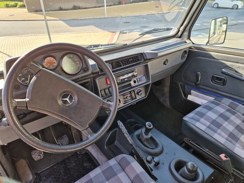 Mercedes-Benz G-Class • 1987 • 114,000 km 5