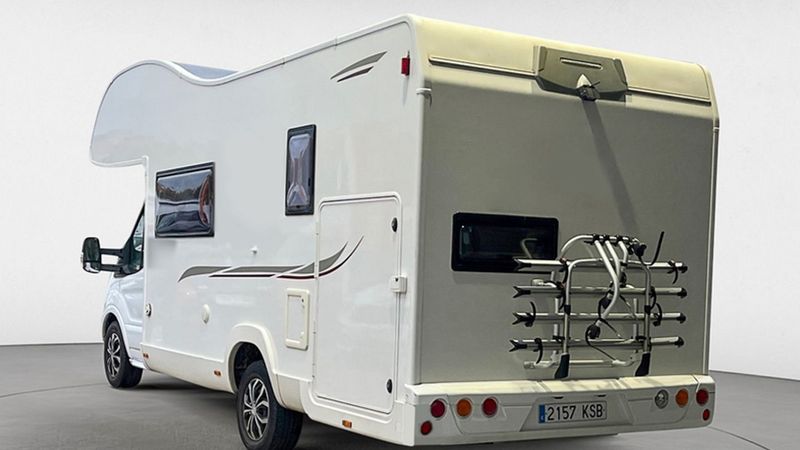 Ford Transit • 2018 • 75,534 km 3