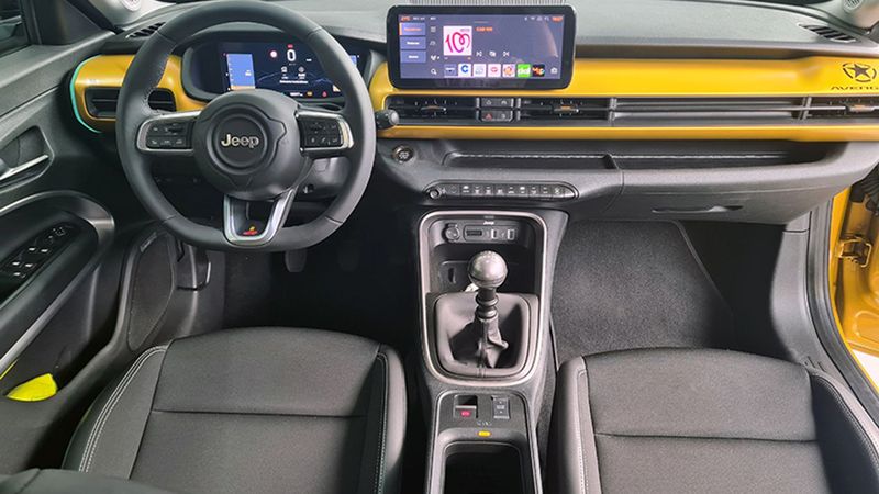 Jeep Cherokee • 2023 • 18,397 km 4