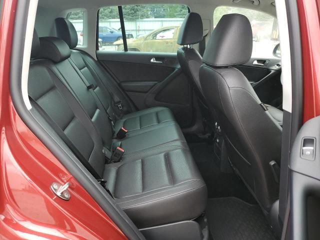 Volkswagen Tiguan Limited • 2014 • 10,000 mi 9