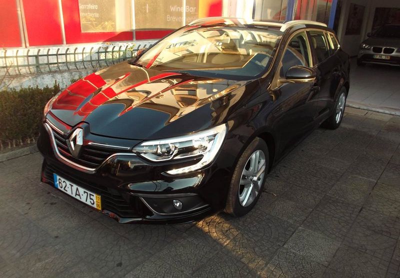 Renault Mégane • 2017 • 39,999 km 10