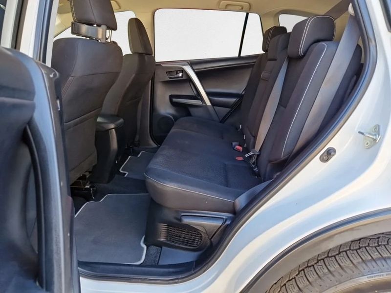 Toyota RAV4 • 2018 • 96,000 km 16