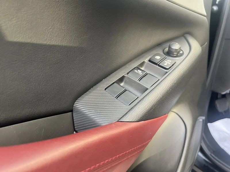 Mazda CX-3 • 2017 • 45,500 km 3