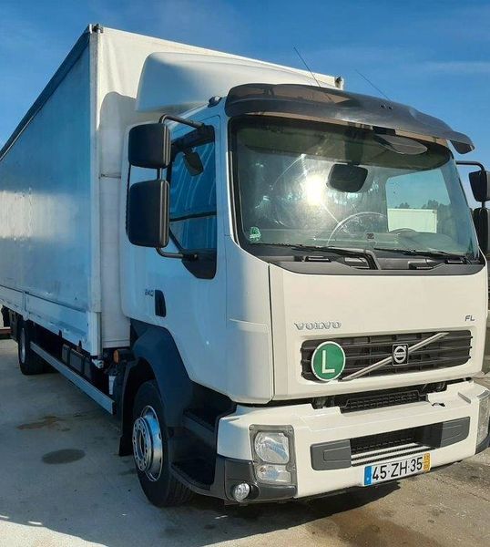 Volvo 240 • 2012 • 400,000 km 3