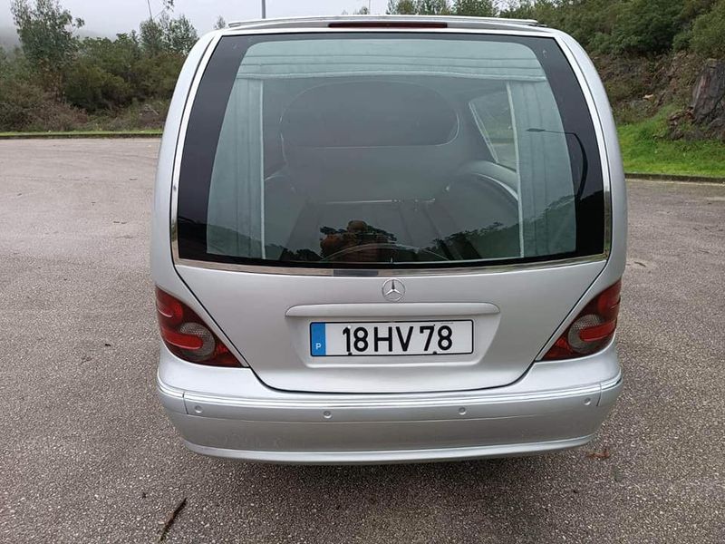 Mercedes-Benz E • 2003 • 230,000 km 5
