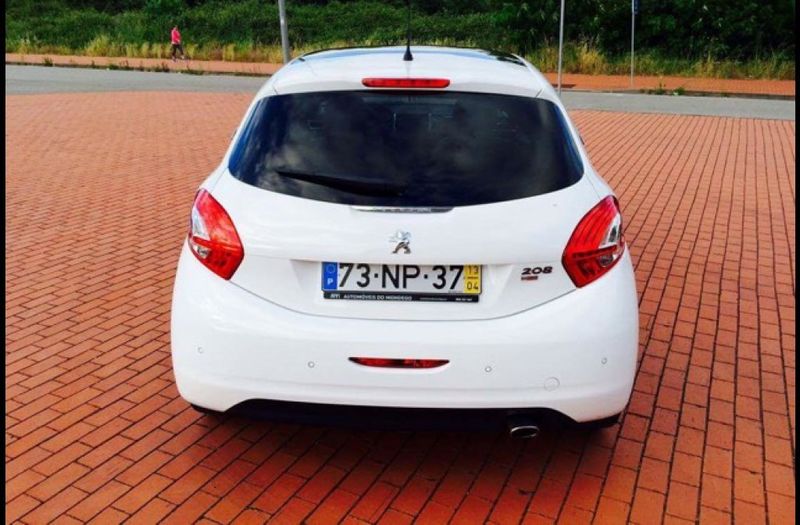 Peugeot 207 SW • 2013 • 83,500 km 2