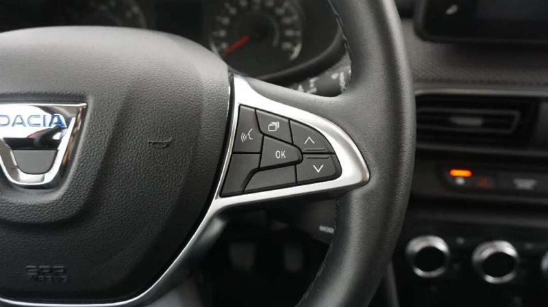 Dacia Sandero • 2016 • 29,392 km 4