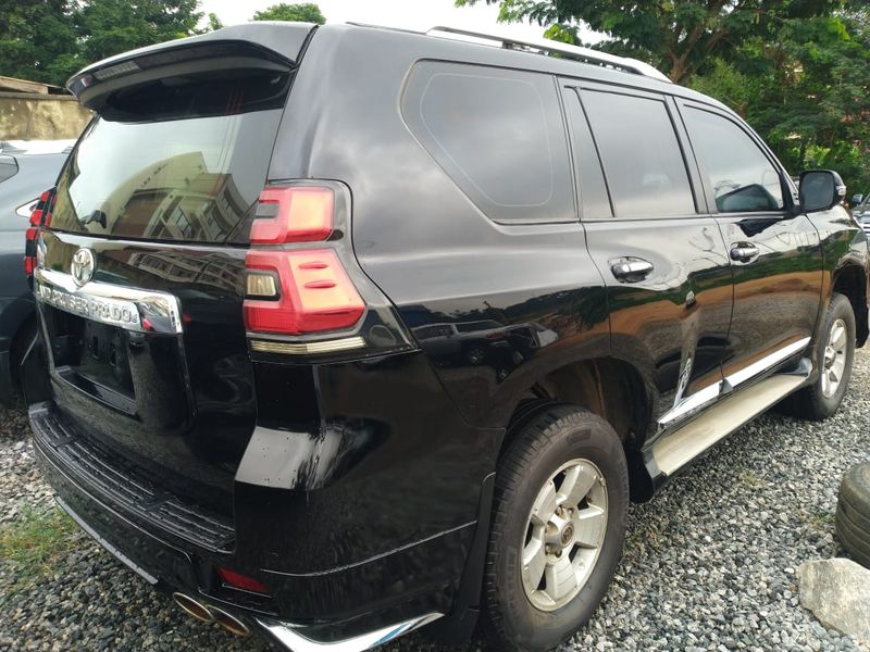 Toyota Land Cruiser • 2014 • 21 km 2