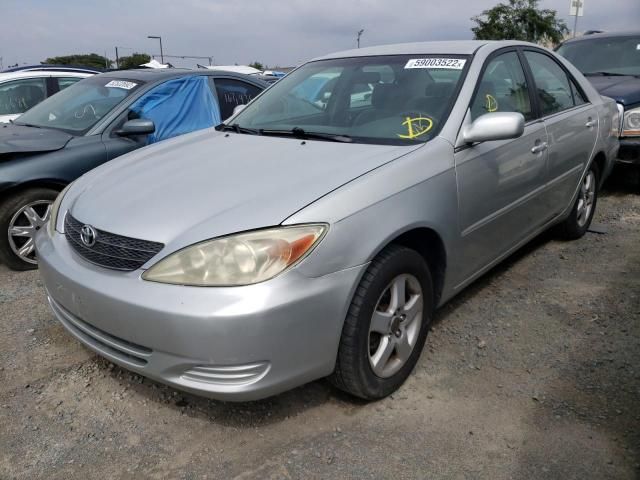 Toyota Camry • 2004 • 12 km 4