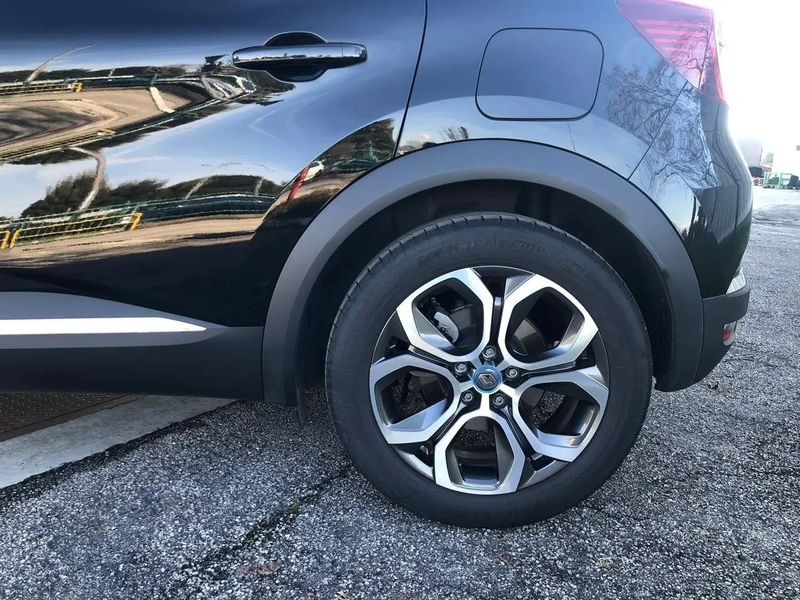 Renault Captur • 2021 • 48,900 km 10