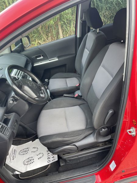 Mazda 5 • 2007 • 292,000 km 3