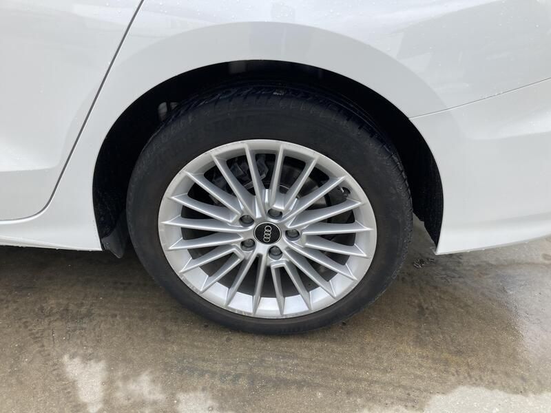 Audi A3 • 2021 • 61,000 km 12