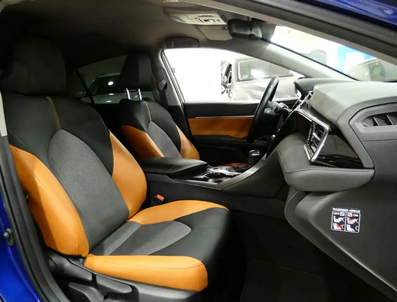 Toyota Camry • 2020 • 55,100 km 11