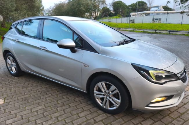 Opel Astra • 2017 • 149,000 km 4