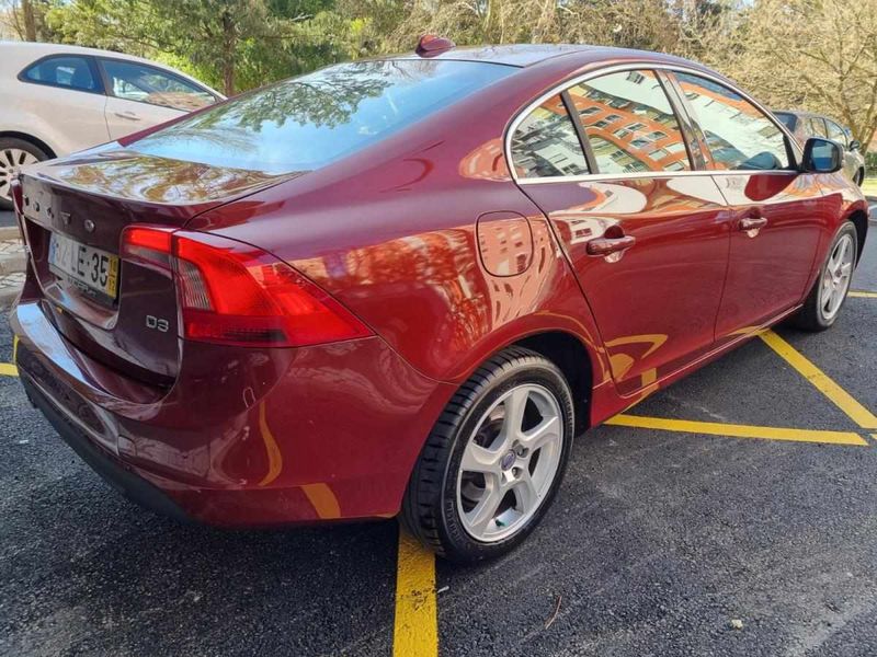 Volvo S60 • 2010 • 199,764 km 1