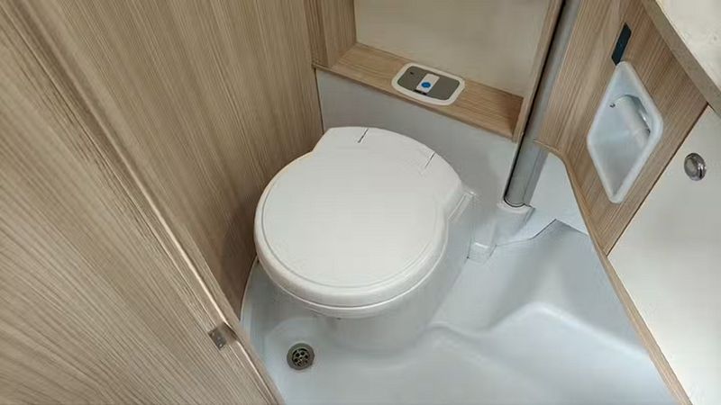 Fiat Ducato Kombi • 2022 • 70,425 km 9