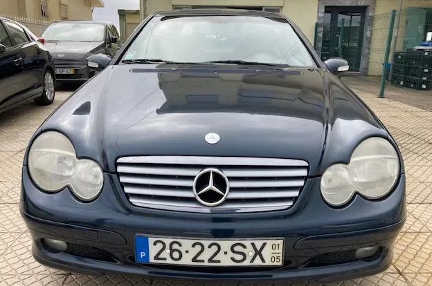 Mercedes-Benz C-Class • 2001 • 190,000 km 3