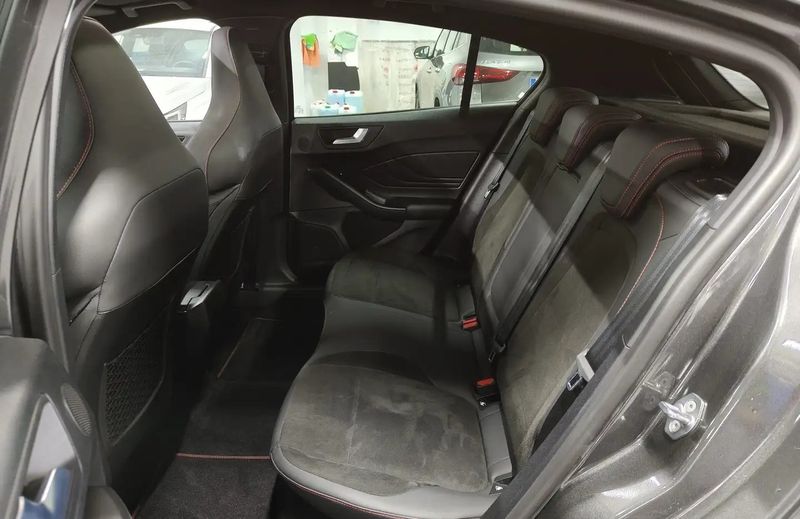 Ford Focus • 2023 • 32,223 km 10