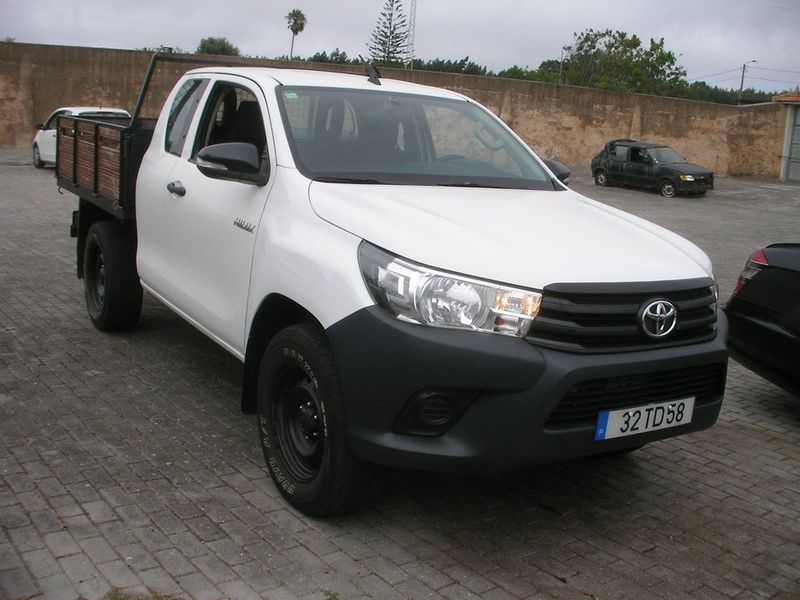 Toyota Hilux • 2017 • 105,000 km 2
