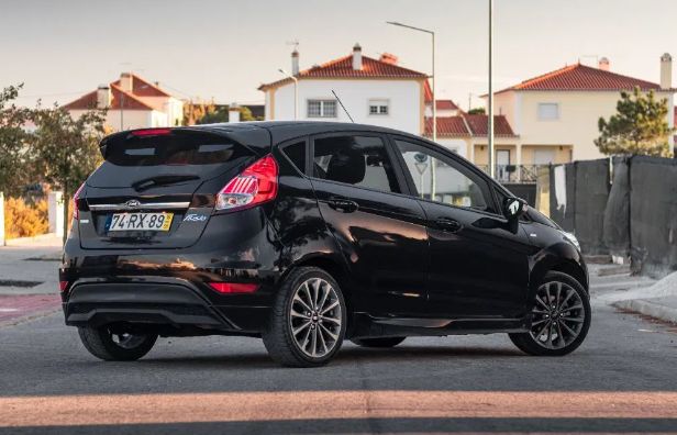 Ford Fiesta • 2016 • 105,000 km 1