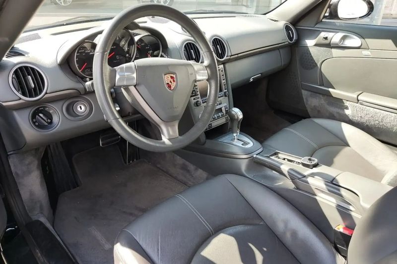Porsche Cayman • 2007 • 129,000 km 3