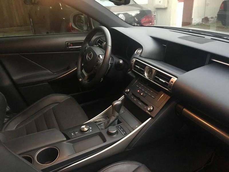 Lexus IS 200 • 2015 • 30,000 km 4