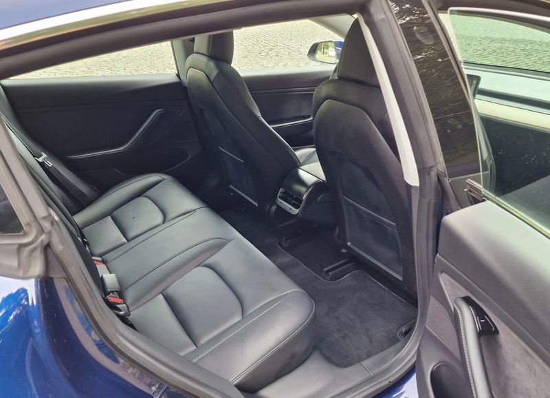 Tesla Model 3 • 2019 • 104,000 km 2