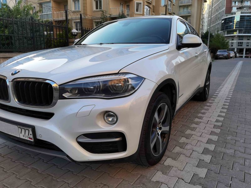 BMW X6 • 2015 • 231,000 km 4