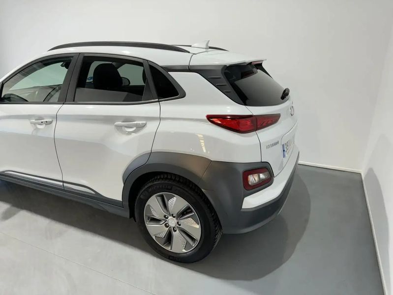 Hyundai Kona Electric • 2020 • 45,203 km 7