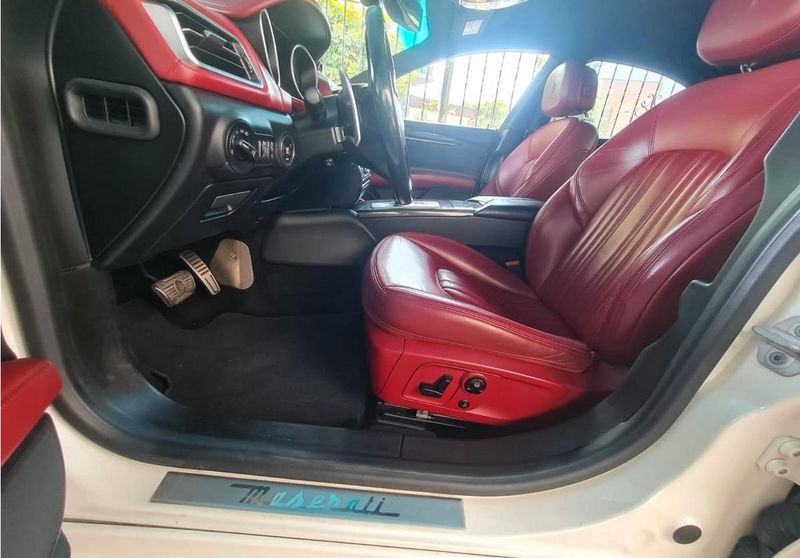 Maserati Ghibli • 2015 • 130,000 km 4