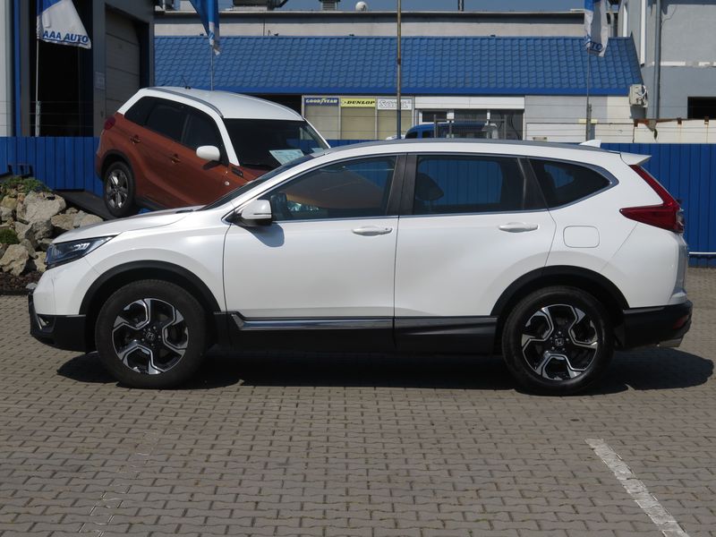 Honda CR-V • 2019 • 77,000 km 3