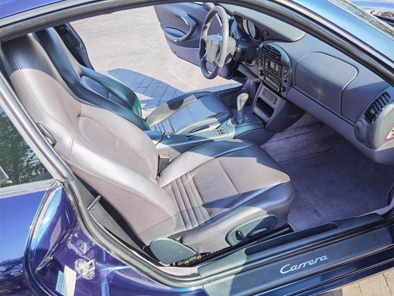 Porsche 911 Carrera • 1998 • 182,000 km 5