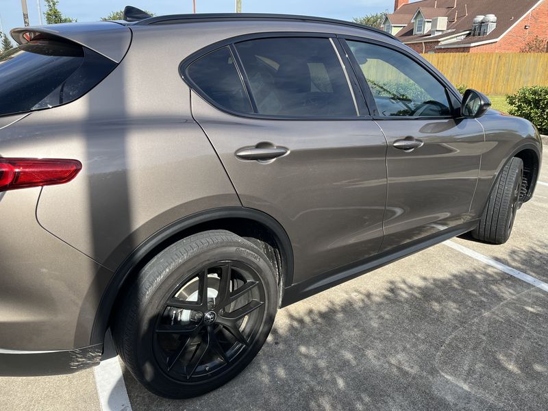 Alfa Romeo Stelvio • 2019 • 34,900 mi 6