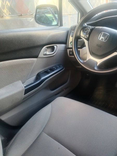 Honda Civic • 2013 • 113,000 km 7